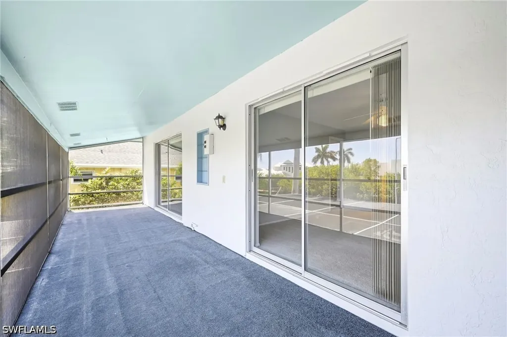 1376 Chesapeake Avenue Naples FL 34102