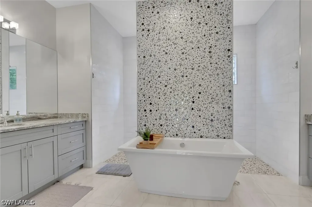 3028 Woodstock Avenue Naples FL 34120