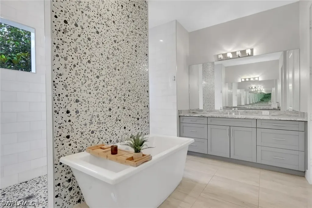 3028 Woodstock Avenue Naples FL 34120