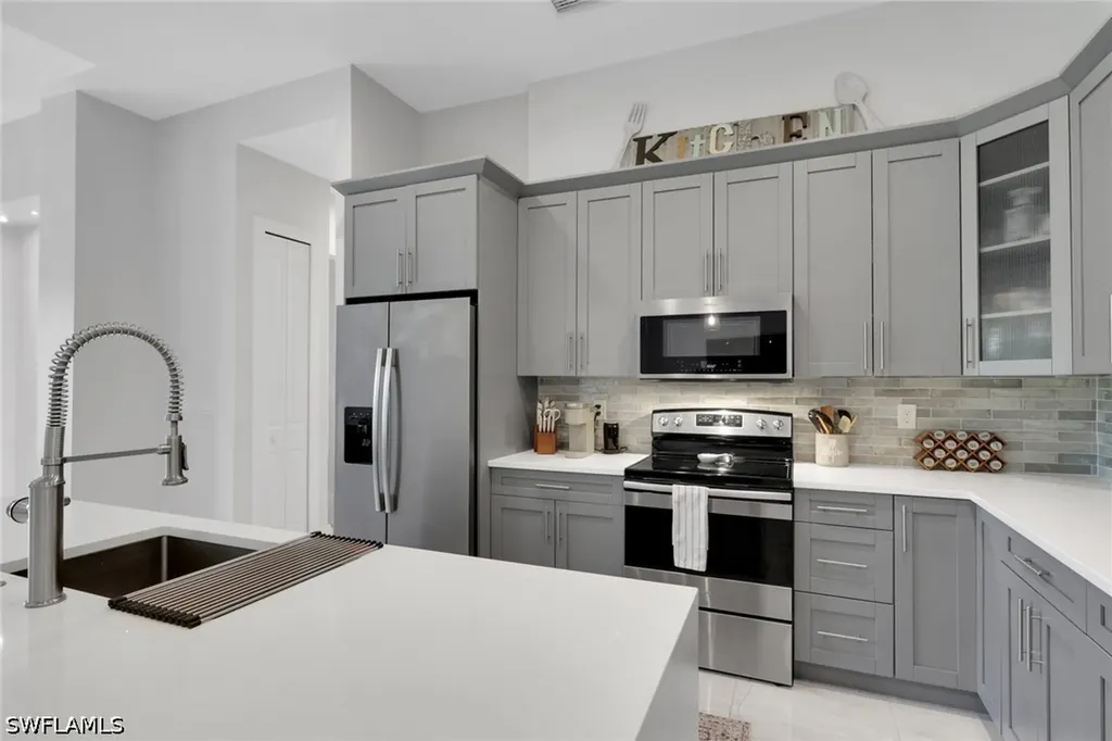 3028 Woodstock Avenue Naples FL 34120