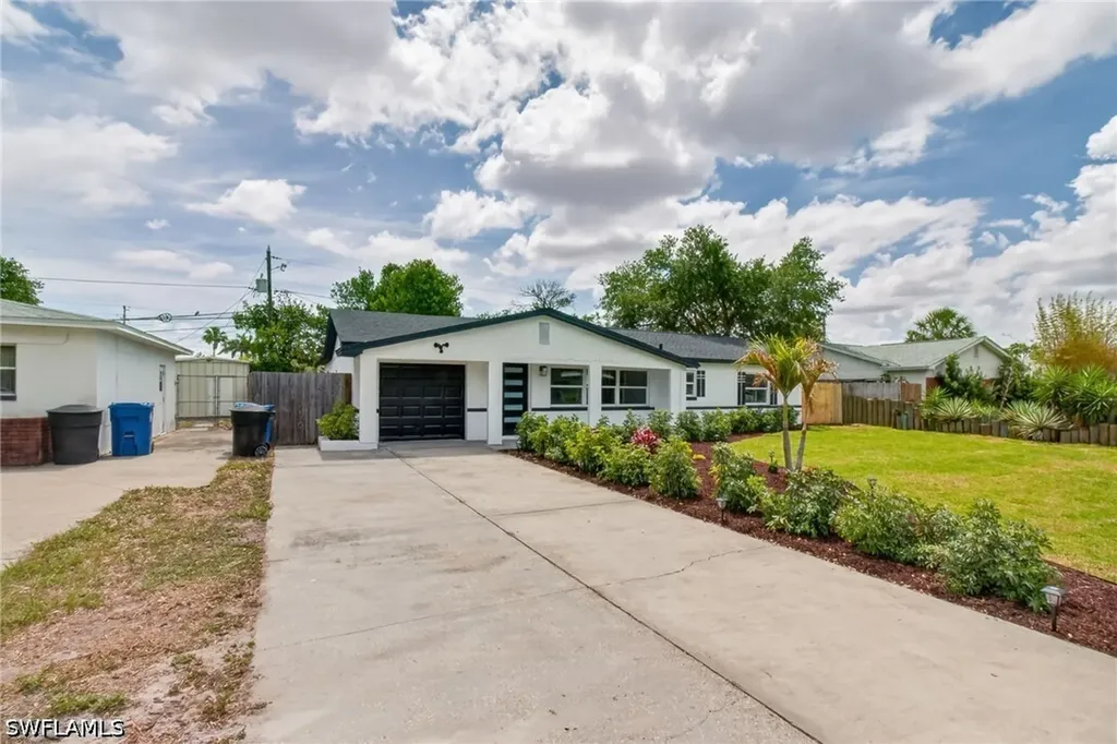 2897 66th Way N St. Petersburg FL 33710