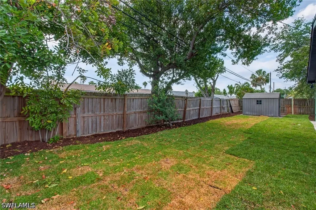 2897 66th Way N St. Petersburg FL 33710