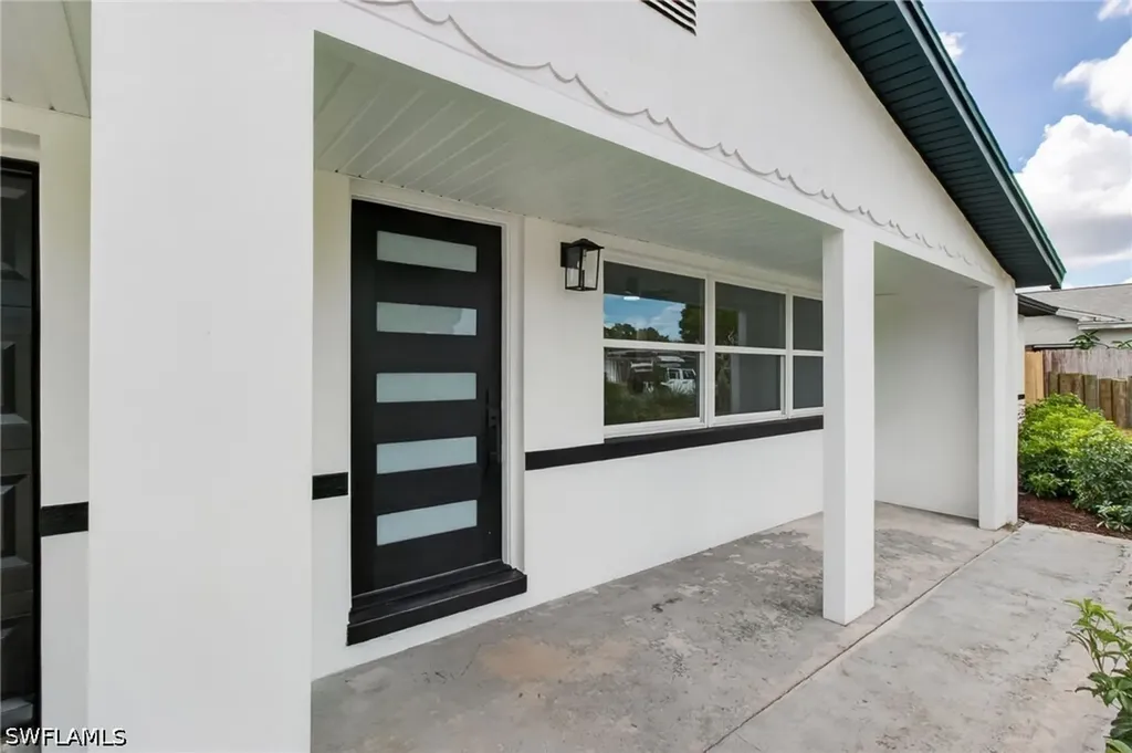 2897 66th Way N St. Petersburg FL 33710