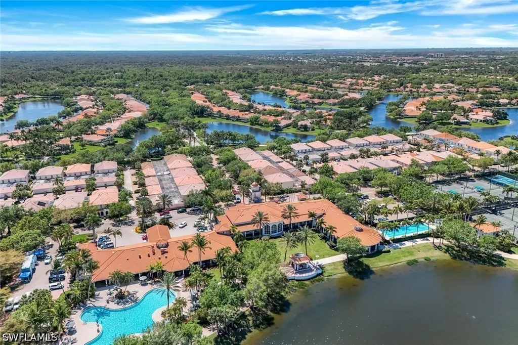5267 Hawkesbury Way Naples FL 34119