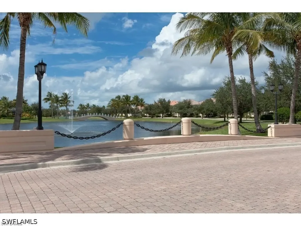 5267 Hawkesbury Way Naples FL 34119
