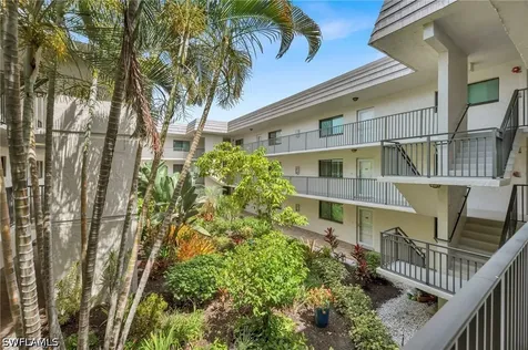 788 Park Shore Drive Naples FL 34103