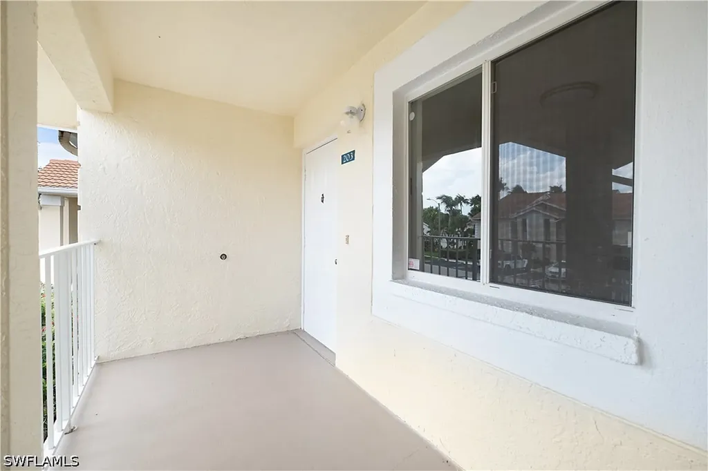 7791 Esmeralda Way Naples FL 34109