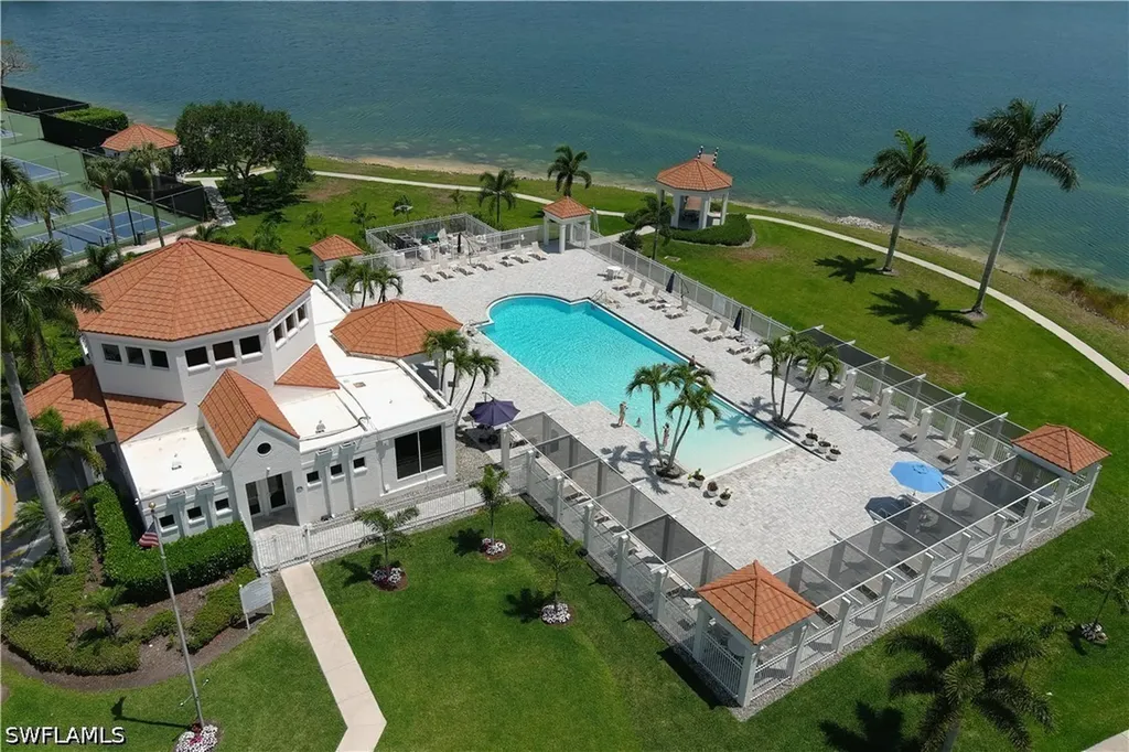 7791 Esmeralda Way Naples FL 34109