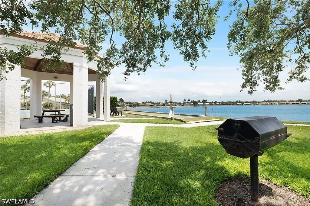 7791 Esmeralda Way Naples FL 34109