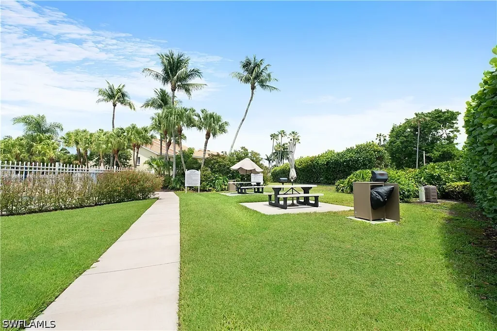 7791 Esmeralda Way Naples FL 34109