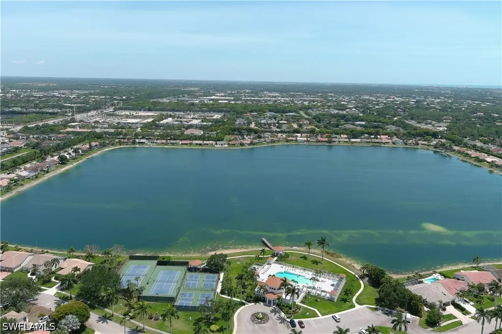 7791 Esmeralda Way Naples FL 34109