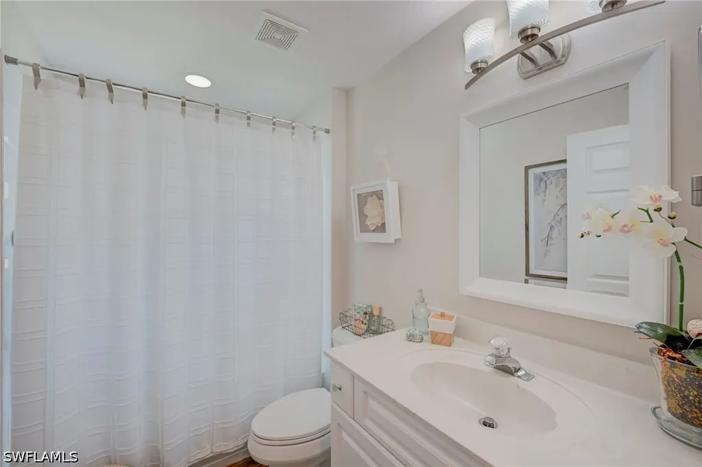 5754 Greenwood Circle Naples FL 34112
