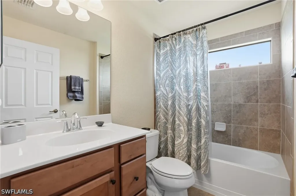 9528 Avellino Way Naples FL 34113