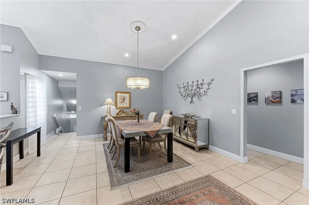 6835 Huntington Lakes Circle Naples FL 34119