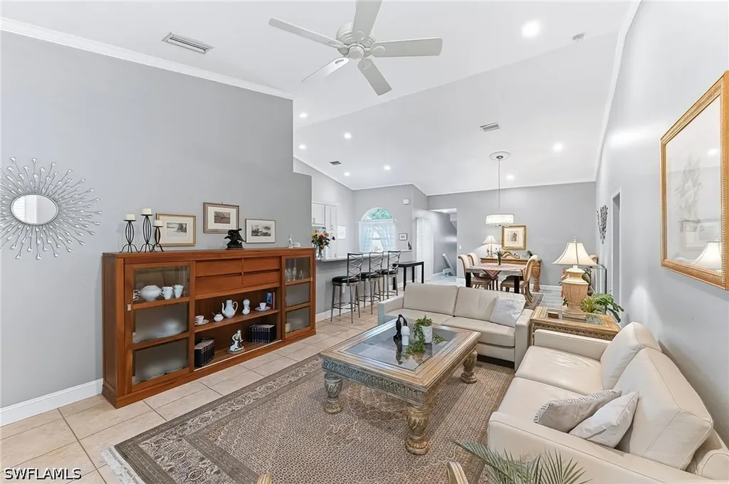 6835 Huntington Lakes Circle Naples FL 34119