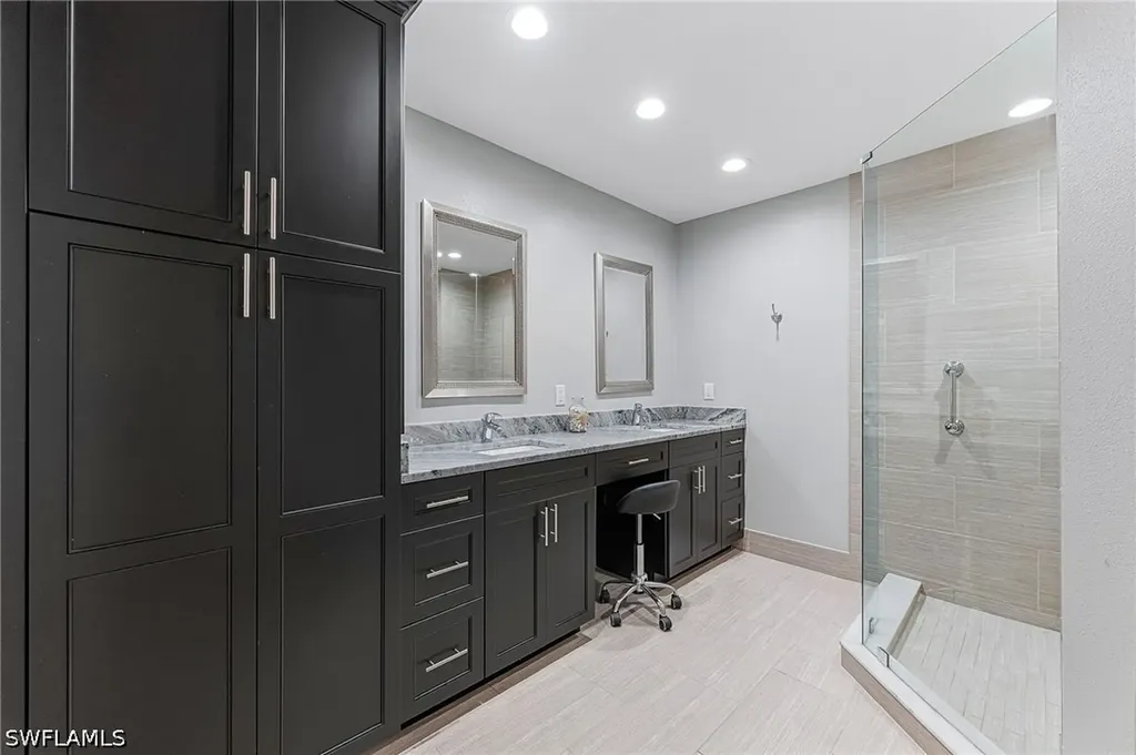 6835 Huntington Lakes Circle Naples FL 34119