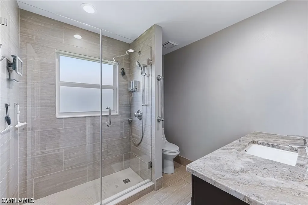 6835 Huntington Lakes Circle Naples FL 34119