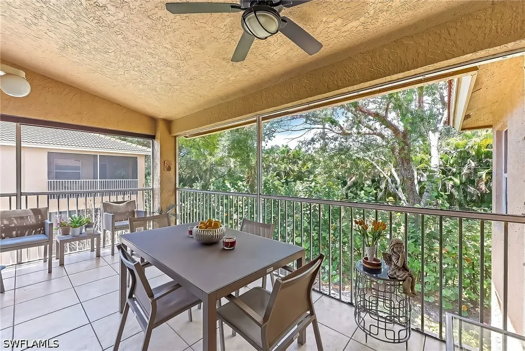 6835 Huntington Lakes Circle Naples FL 34119