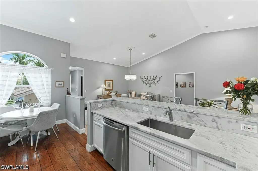 6835 Huntington Lakes Circle Naples FL 34119