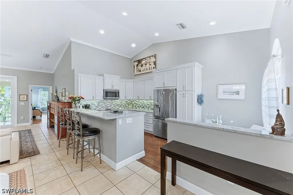 6835 Huntington Lakes Circle Naples FL 34119