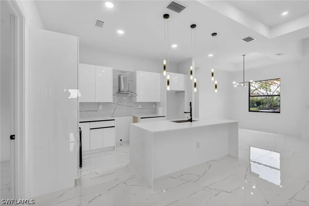 4226 NE 23rd Place Cape Coral FL 33909