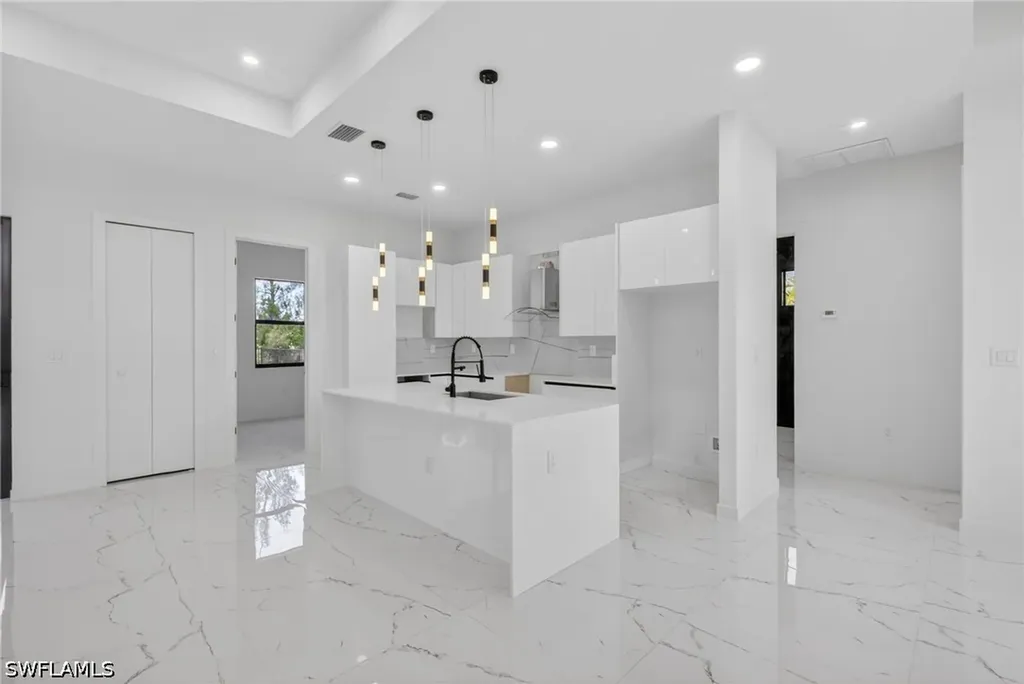 4226 NE 23rd Place Cape Coral FL 33909