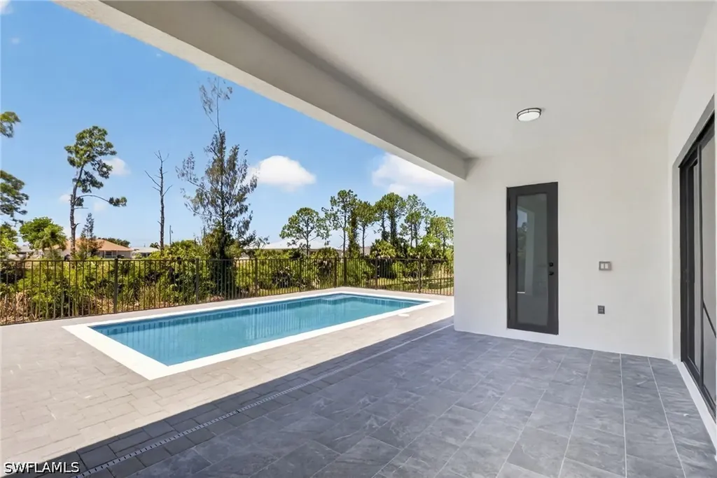 4226 NE 23rd Place Cape Coral FL 33909