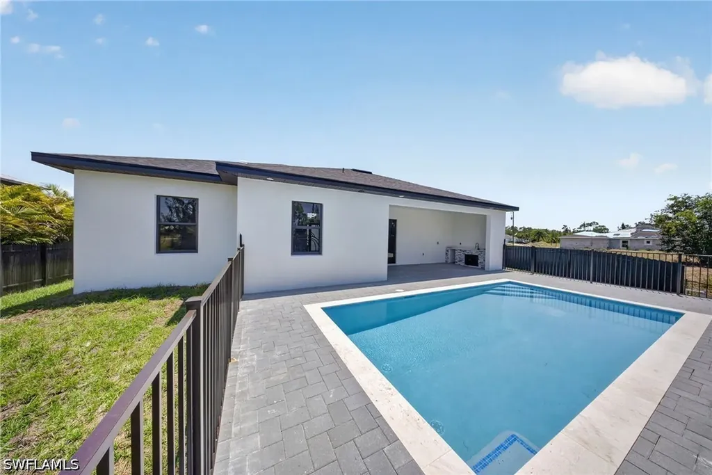 4226 NE 23rd Place Cape Coral FL 33909
