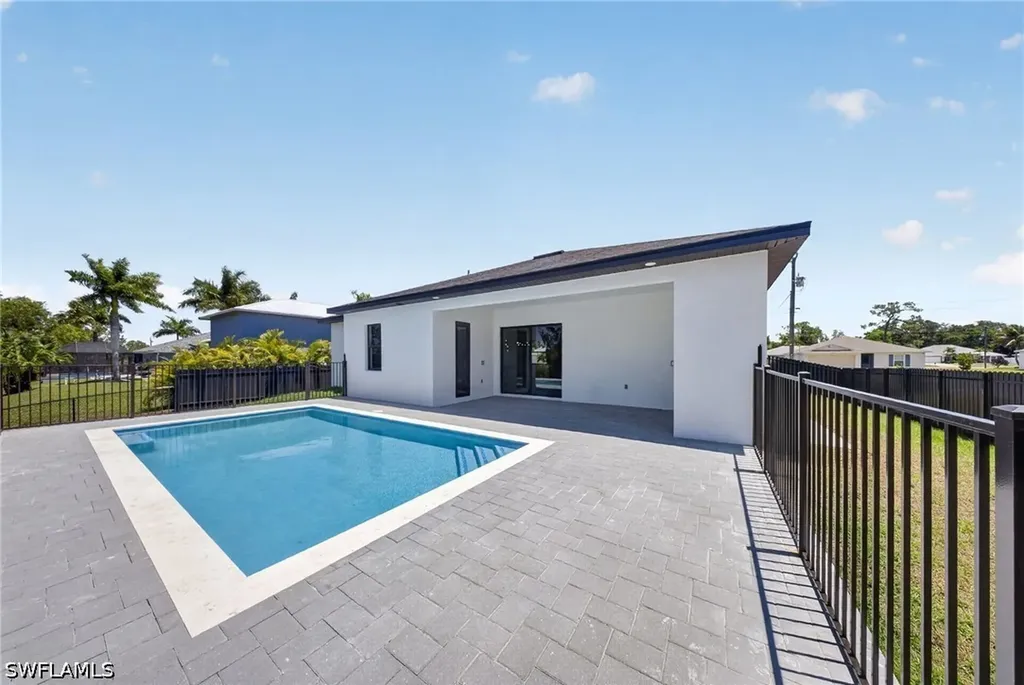 4226 NE 23rd Place Cape Coral FL 33909