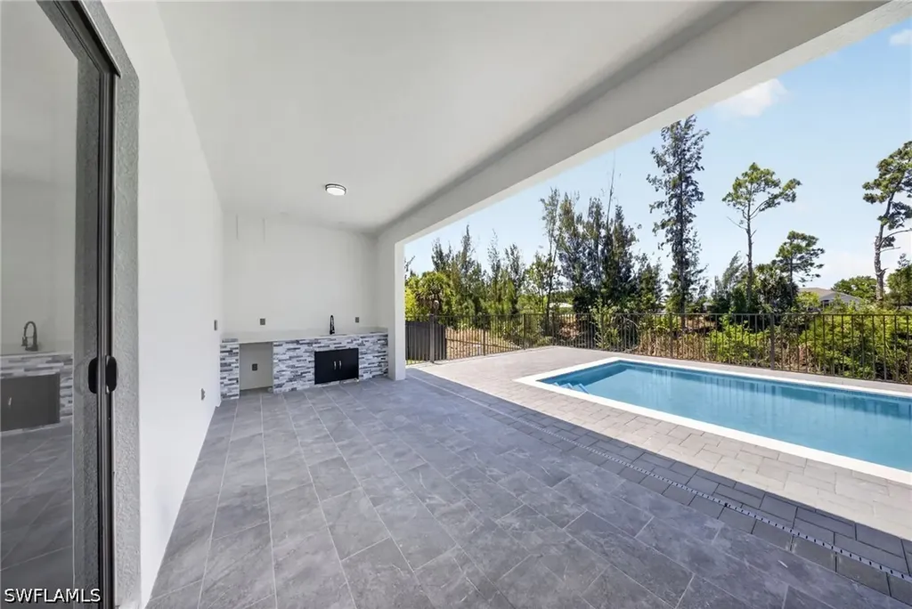 4226 NE 23rd Place Cape Coral FL 33909