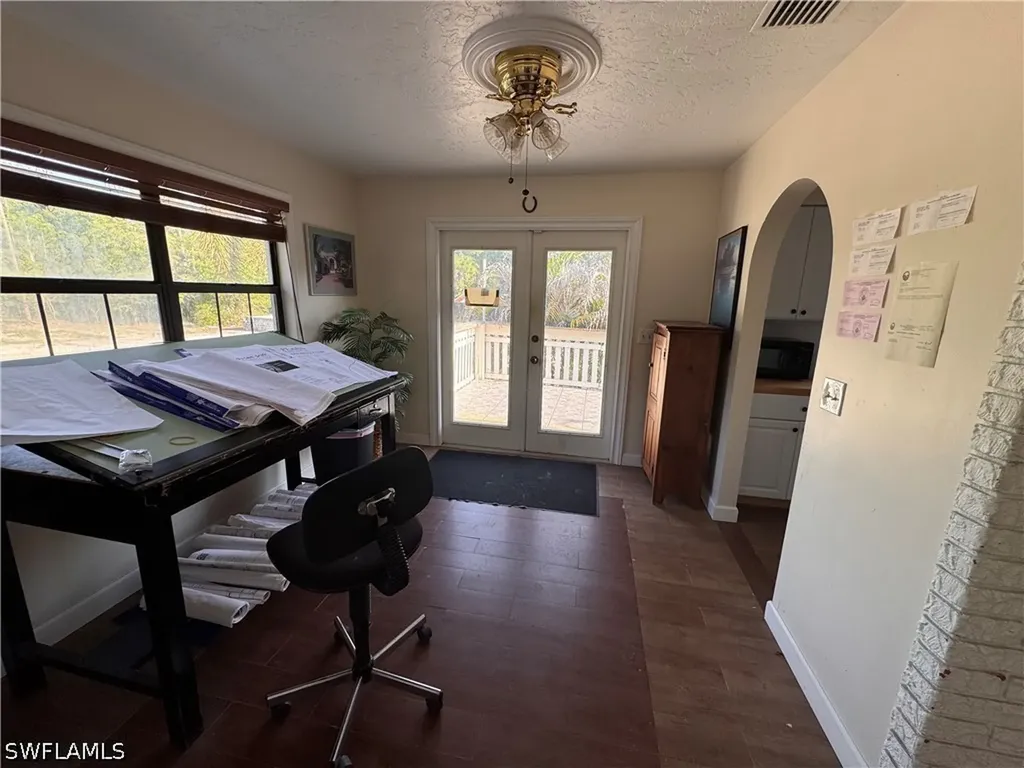 1825 Washburn Avenue Naples FL 34117
