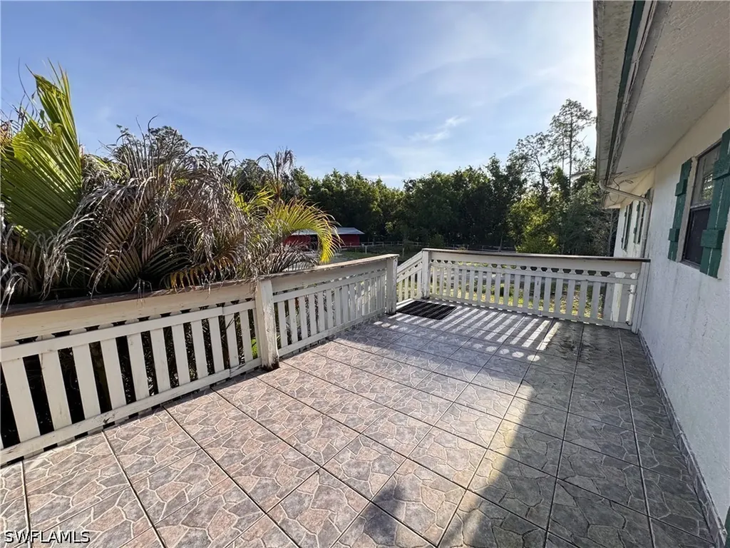 1825 Washburn Avenue Naples FL 34117