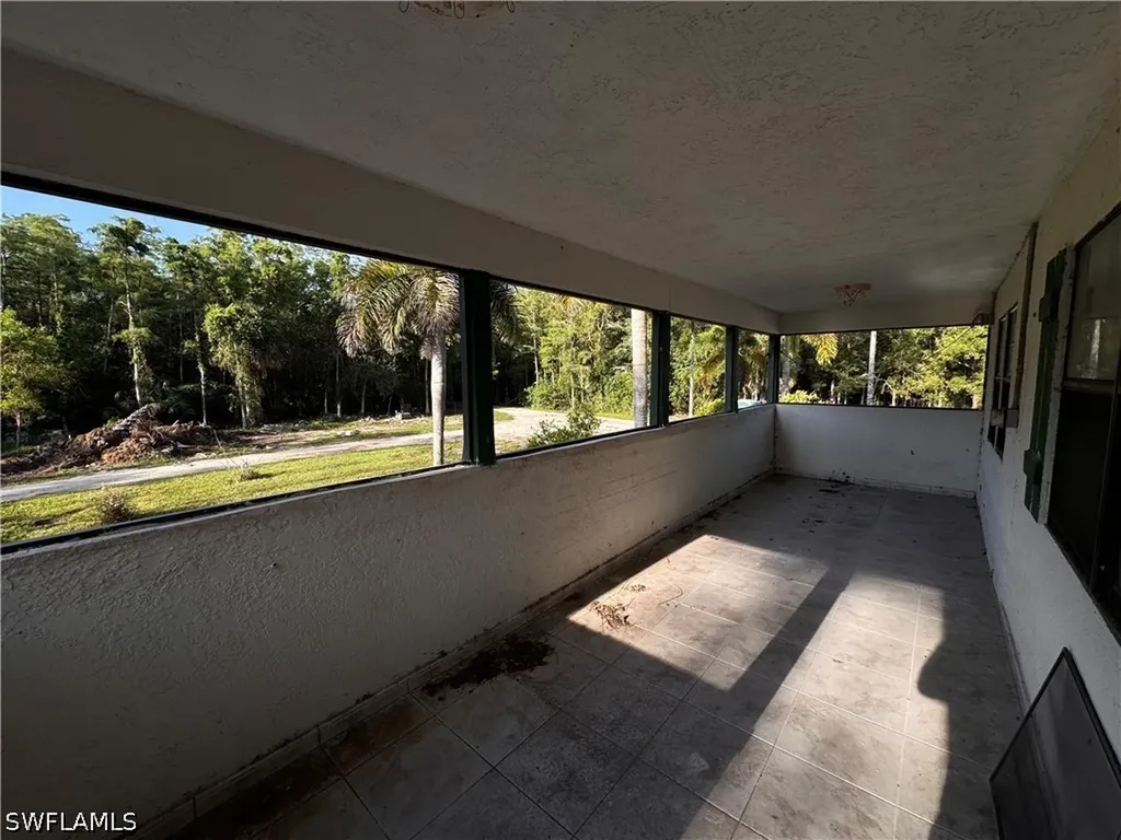 1825 Washburn Avenue Naples FL 34117