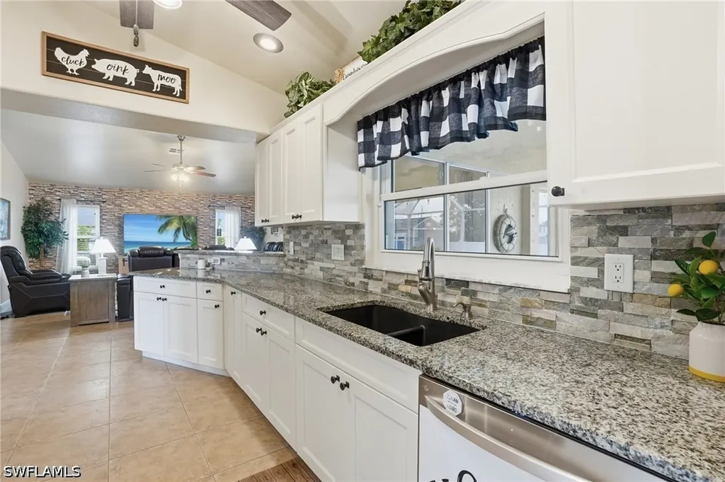 2823 NW Juanita Place Cape Coral FL 33993