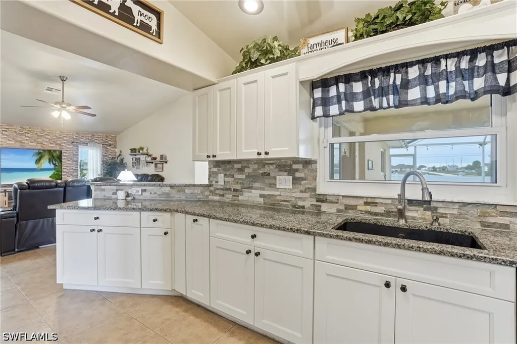 2823 NW Juanita Place Cape Coral FL 33993