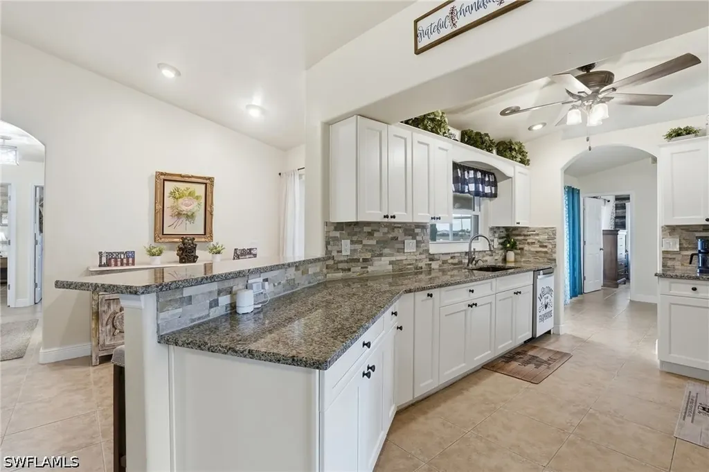 2823 NW Juanita Place Cape Coral FL 33993