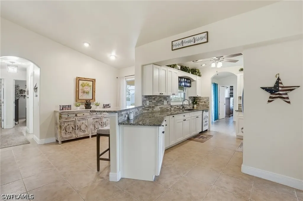 2823 NW Juanita Place Cape Coral FL 33993