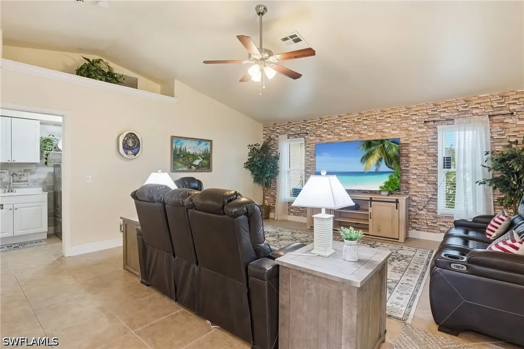 2823 NW Juanita Place Cape Coral FL 33993