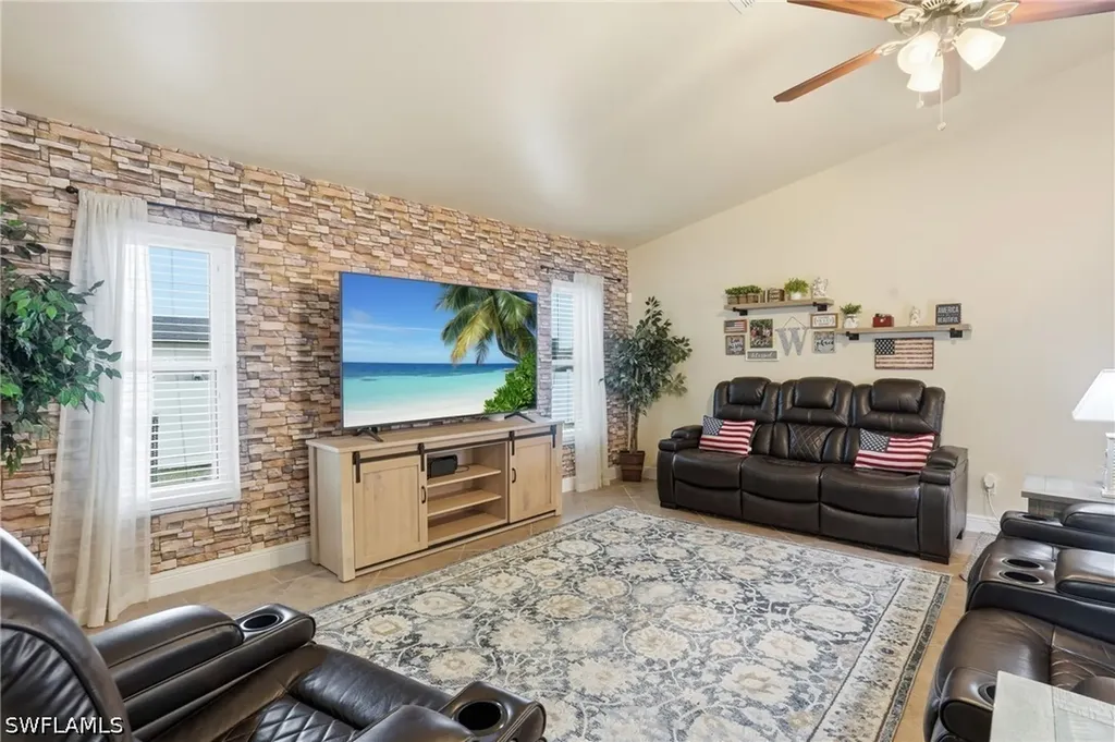 2823 NW Juanita Place Cape Coral FL 33993