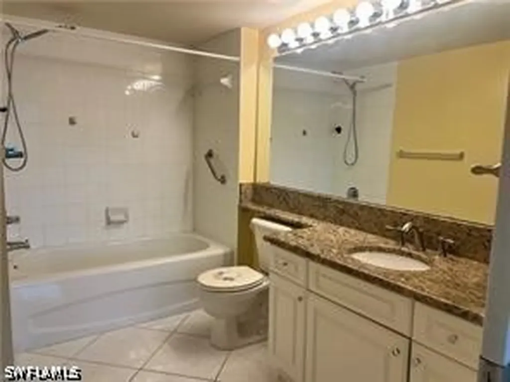 1265 Wildwood Lakes Boulevard Naples FL 34104