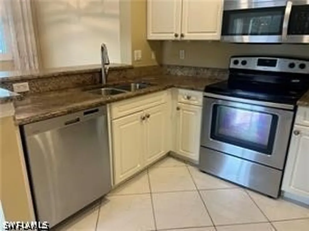 1265 Wildwood Lakes Boulevard Naples FL 34104
