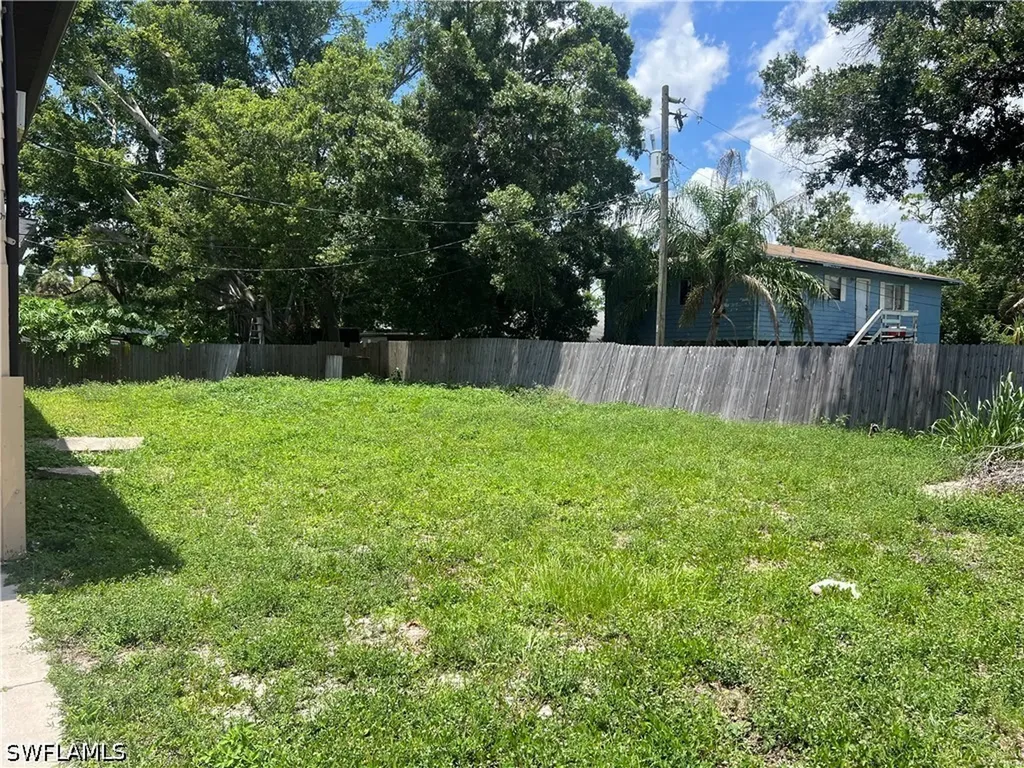 446 San Bernardino Street North Fort Myers FL 33903