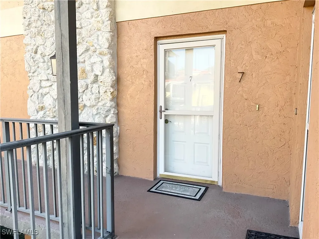 1165 Clam Court Naples FL 34102