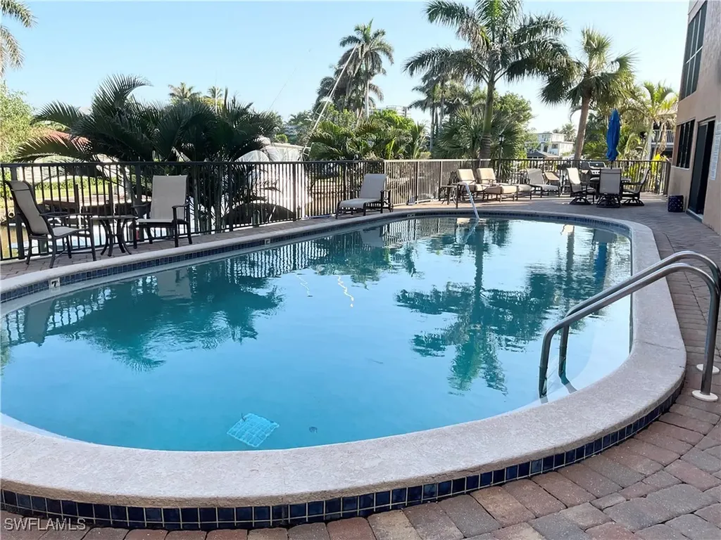 1165 Clam Court Naples FL 34102