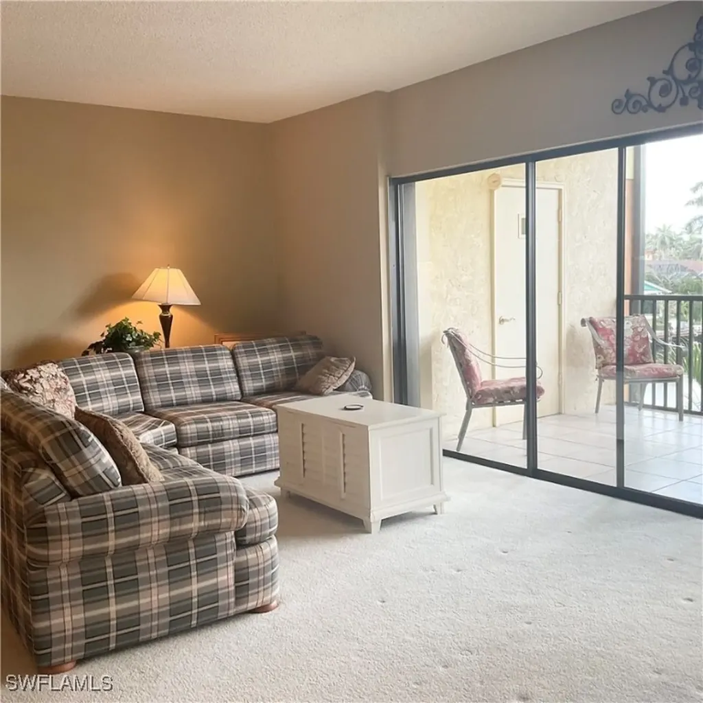 1165 Clam Court Naples FL 34102
