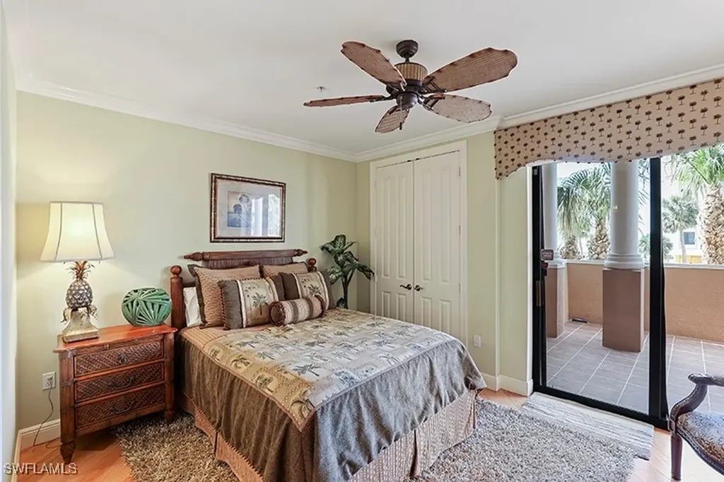 10620 Gulf Shore Drive Naples FL 34108