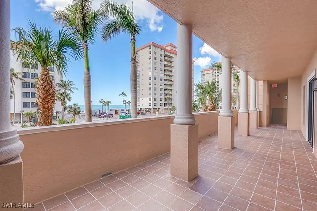 10620 Gulf Shore Drive Naples FL 34108