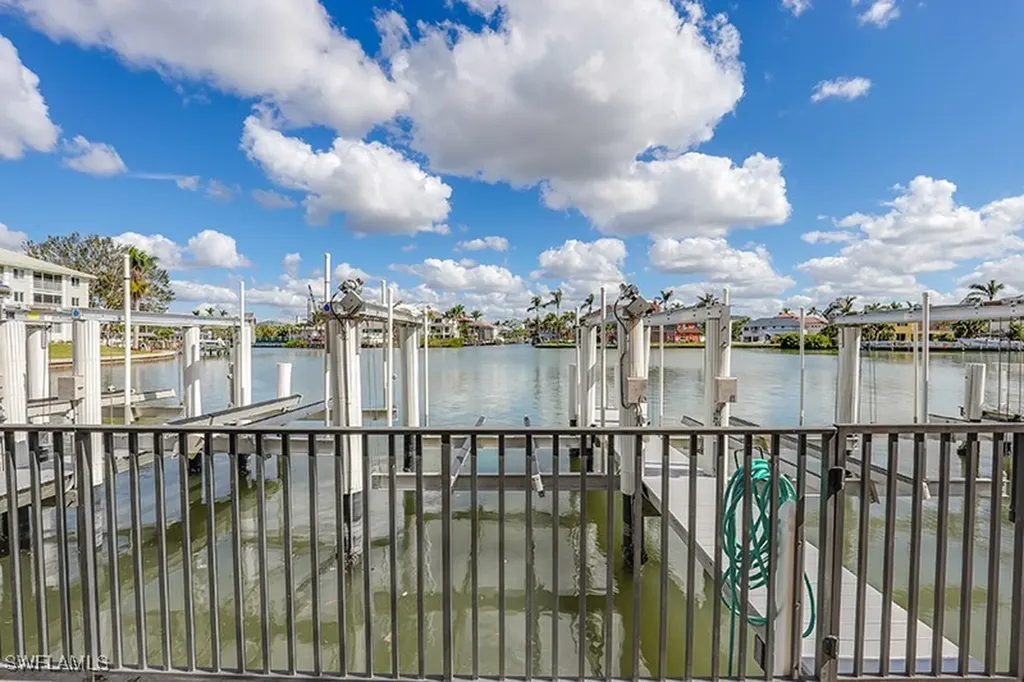 10620 Gulf Shore Drive Naples FL 34108