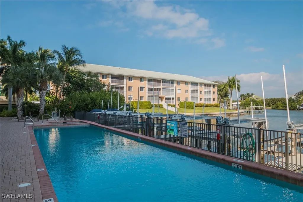 10620 Gulf Shore Drive Naples FL 34108