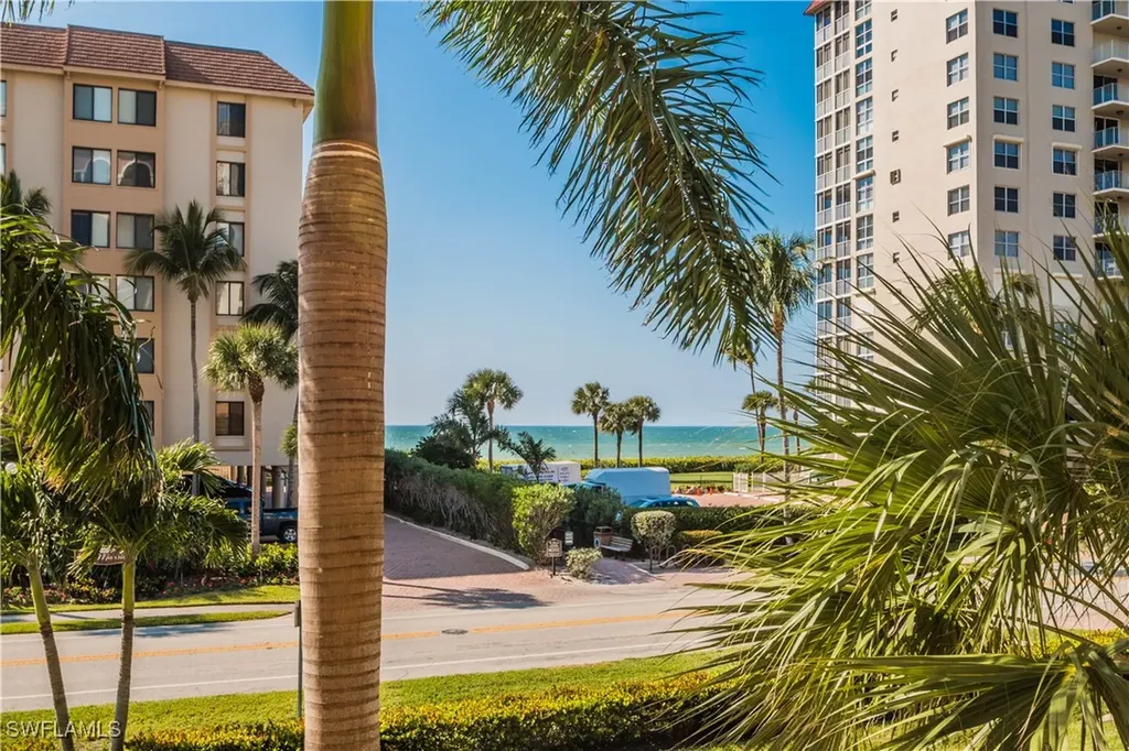 10620 Gulf Shore Drive Naples FL 34108